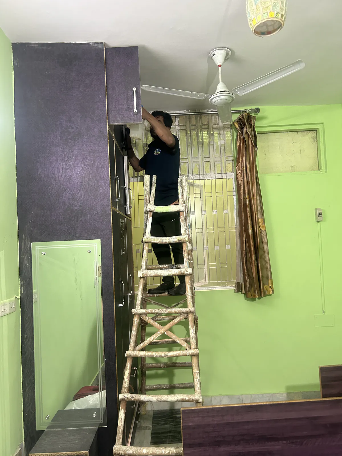 Wall and vent cleaning in Delhi home β improves indoor air quality by removing hidden dust
