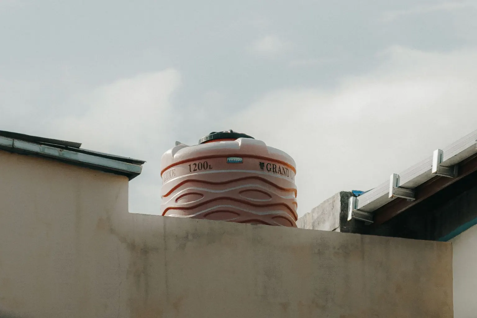 Professional water tank cleaning services in Delhi by Quick Cleaning Services
